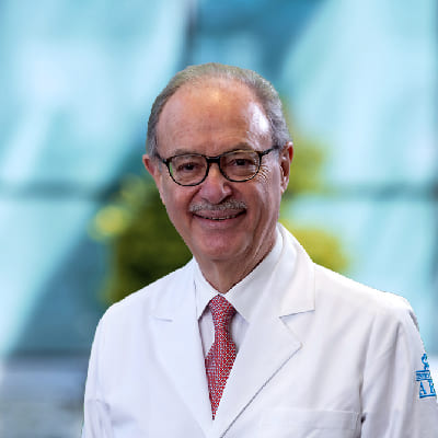 Dr Sergio Abush Torton del Centro Médico ABC, especialista en Ortopedia y Traumatología