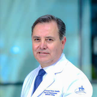 Dr Juvenal Franco Granillo del Centro Médico ABC, especialista en Medicina Crítica