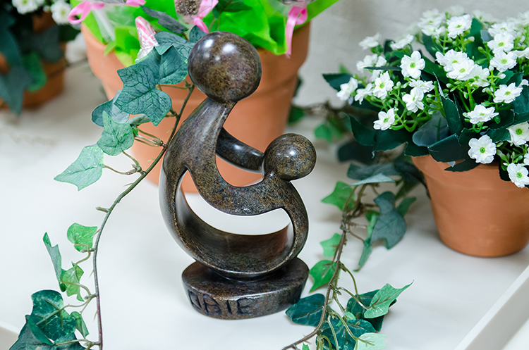 la Fundación DAISY financia investigaciones de enfermería y promueve mejoras en la atención de enfermería a través de proyectos de práctica basados en evidencia.